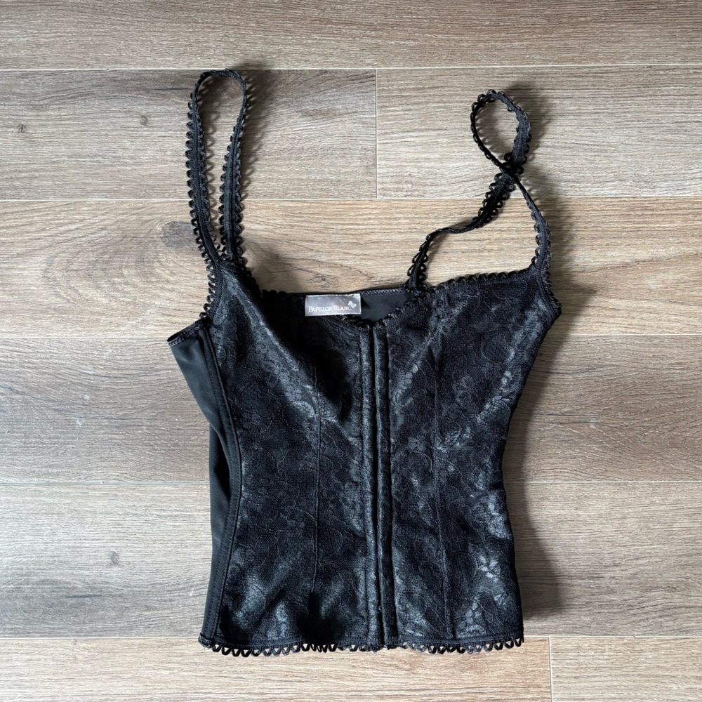Papillon Blanc Black Lace Top